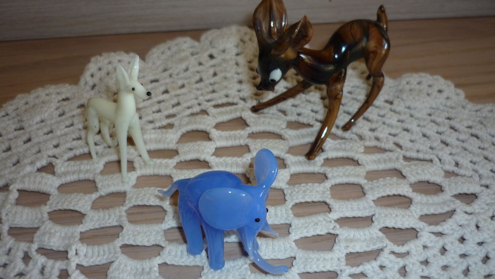 3 Figurines + Cadeaux 