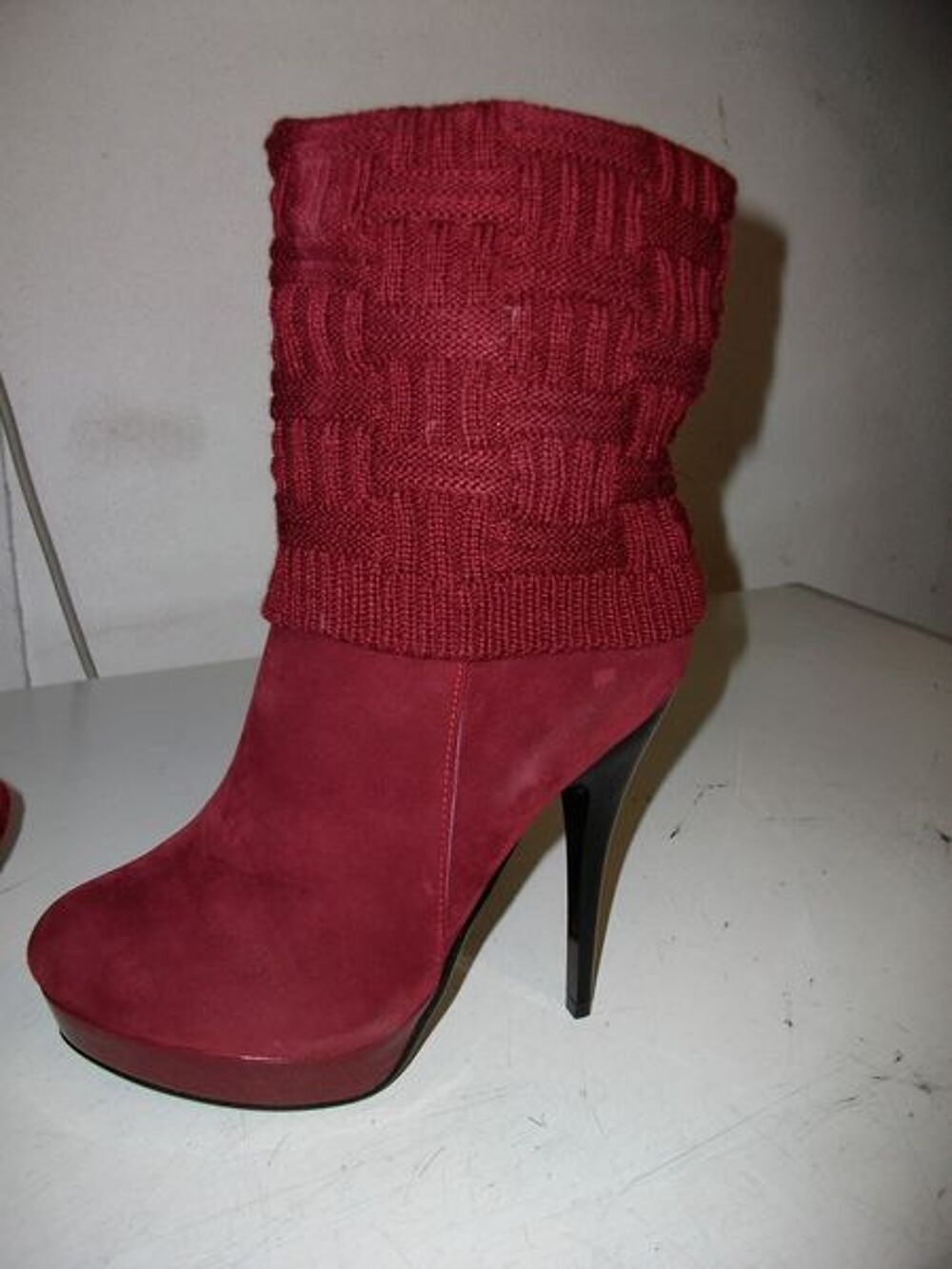 Bottines Bordeaux tige tricot &agrave; talons 13 cm pt 39 -neuves Chaussures
