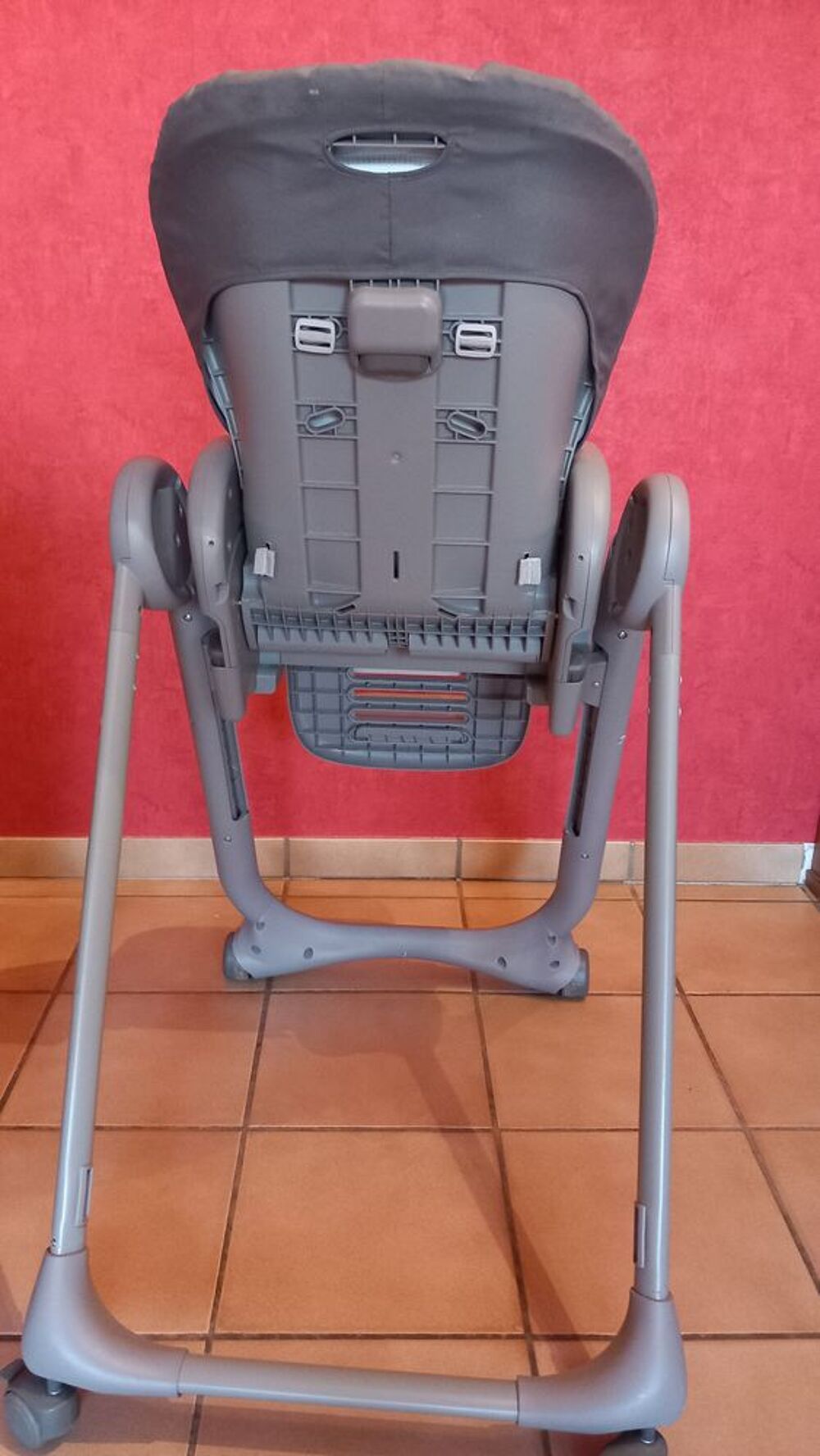 chaise haute Pu�riculture