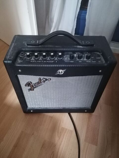 ampli guitare fender mustang 1 80 Dijon (21)