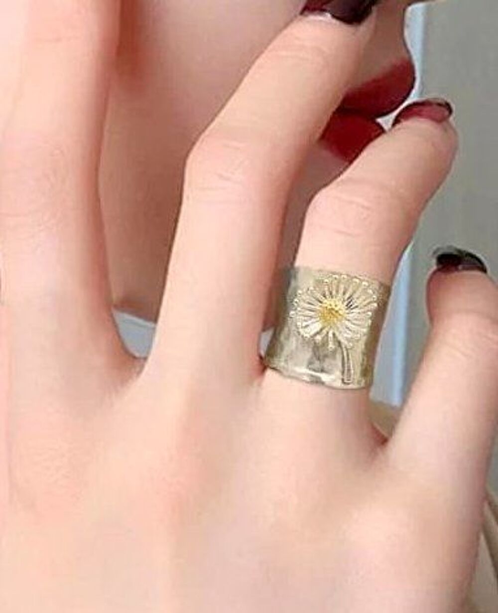 Bague manchette marguerite Bijoux et montres
