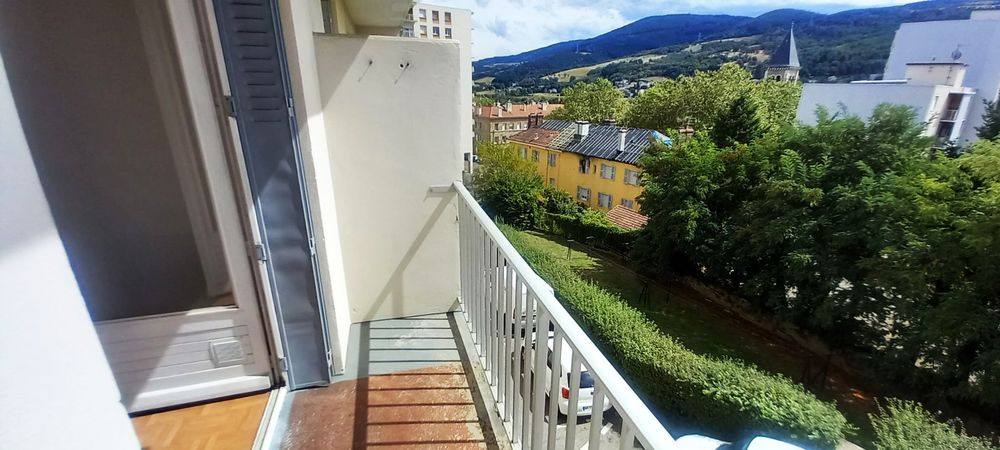 Vente Appartement APPARTEMENT T3  53 M2  TERRENOIRE SAINT-ETIENNE Saint-Étienne