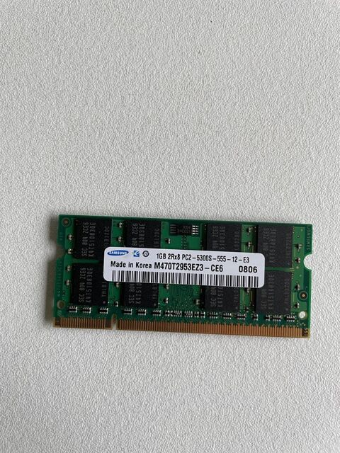 M�moire Samsung 1GB 2R*8 PC2 5300S CL5 11 Jullouville (50)