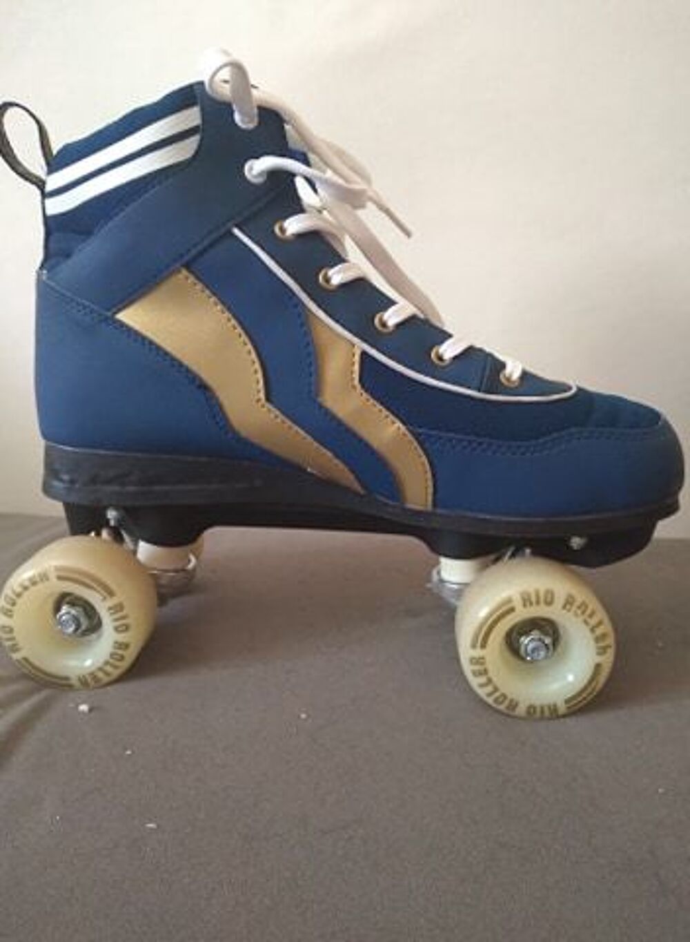 Rollers riot neuf Sports