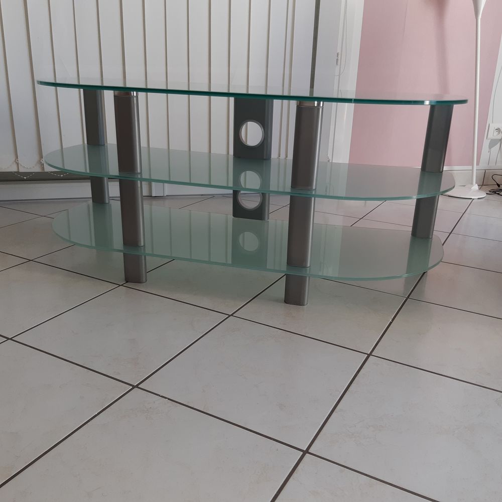 Table TV en verre d&eacute;poli 114 cm Photos/Video/TV