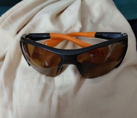 solaire Julbo cat 2-4 chromatiques et polarisées 50 L' Étang-Salé (97)