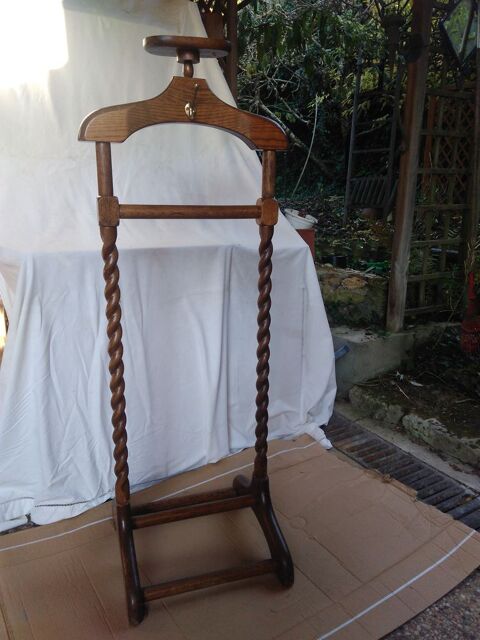 valet de chambre en bois 12 Luzancy (77)