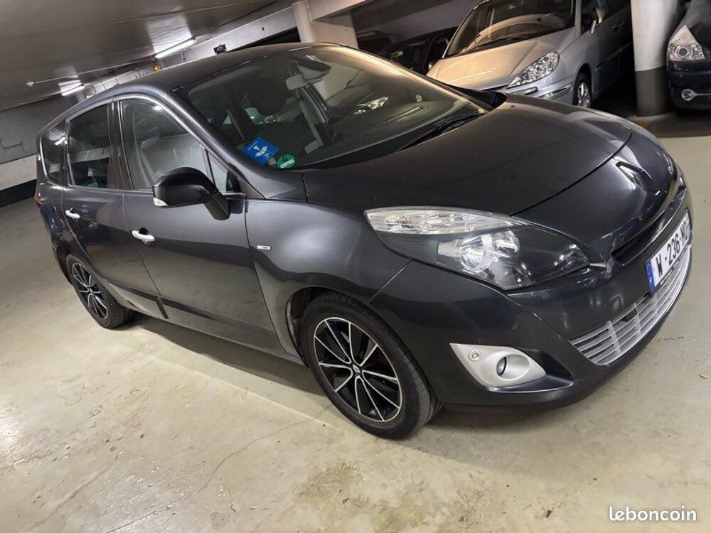 Sc&eacute;nic III Grand Scenic III 2.0 dci 150 bva6 Bose 5places suivi Renault 2011 occasion 92500 Rueil-Malmaison