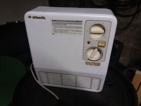 Petit chauffage mural. 30 Remiremont (88)