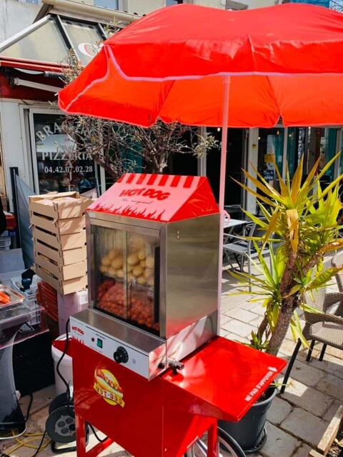 machine à hot dog cuiseur vapeur avec chariot 0 13127 Vitrolles