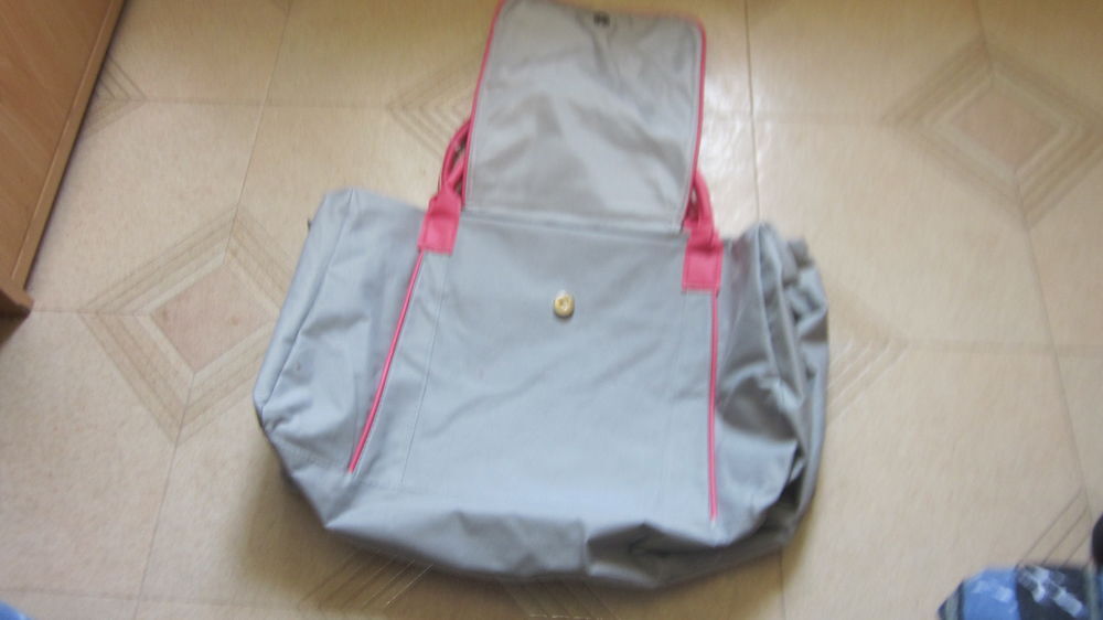 Sac forme gibeci&egrave;re Maroquinerie