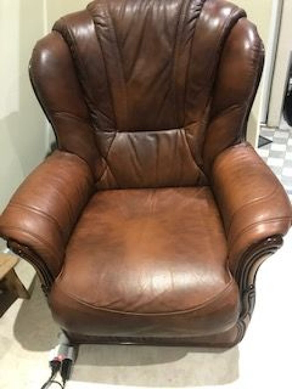 Canap&eacute; cuir et deux fauteuils cuir Meubles