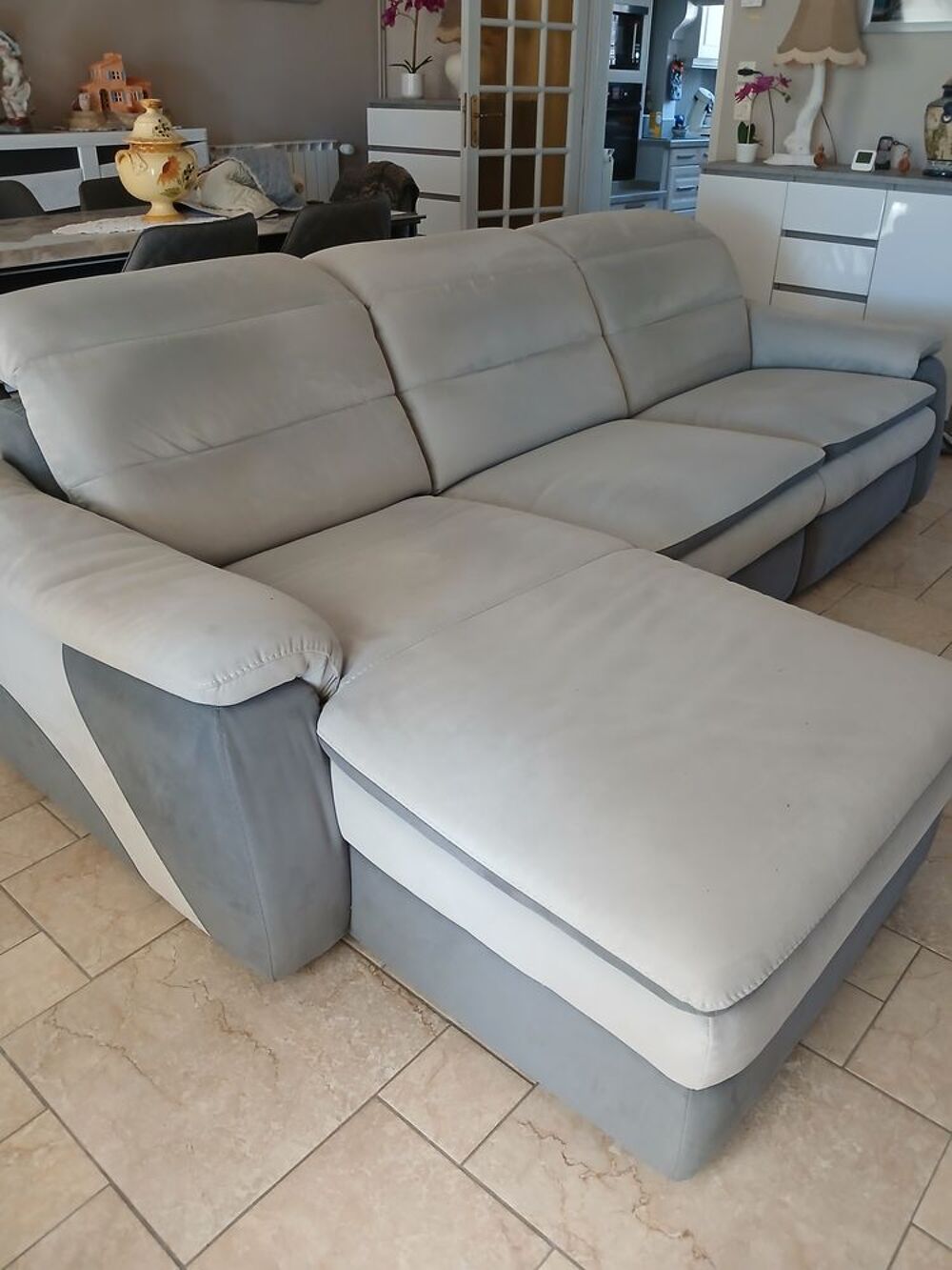 Canap&eacute; gris avec 2 places electriques et chaise longue Meubles