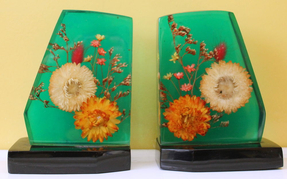 Paire de serre-livres avec inclusion fleurs immortelles vint Décoration