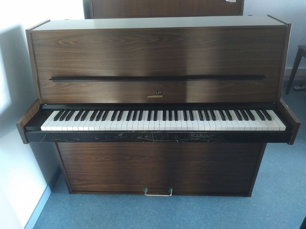 Piano Hanlet d'occasion - Excellent &eacute;tat Instruments de musique
