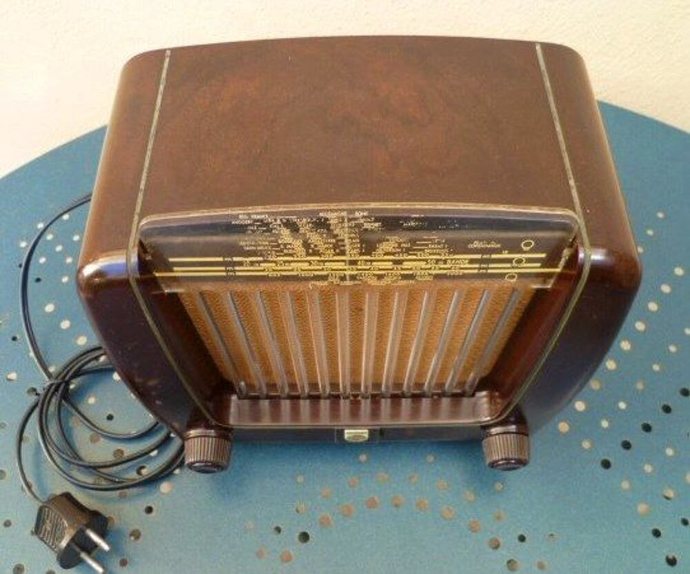 Poste de radio PHILIPS BF29OU en bak&eacute;lite vintage 50?s 