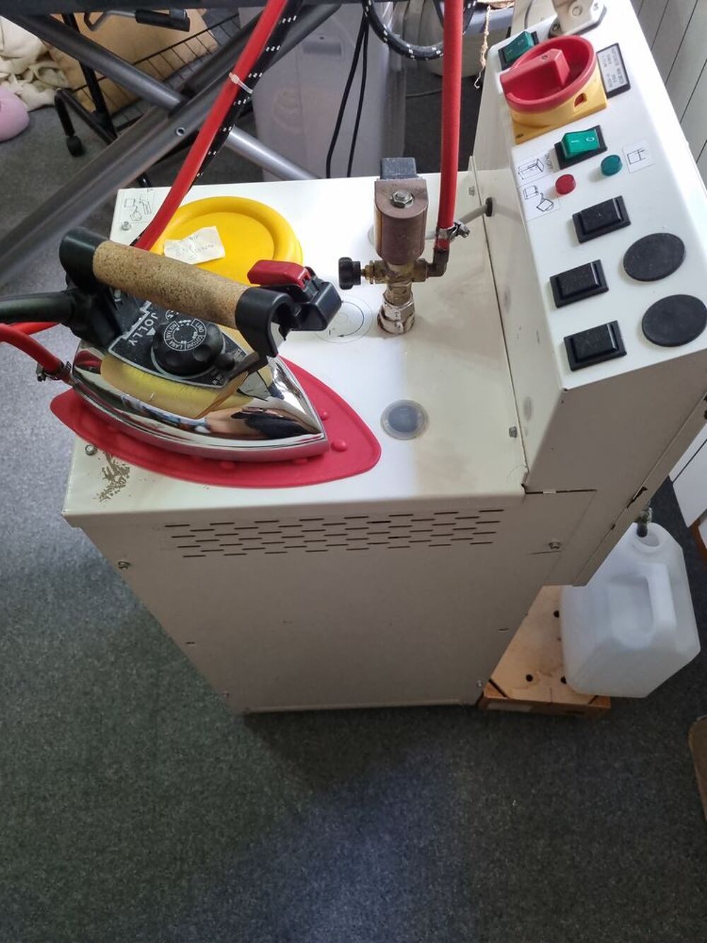 machine a repasser professionnel covemat 
Electroménager
