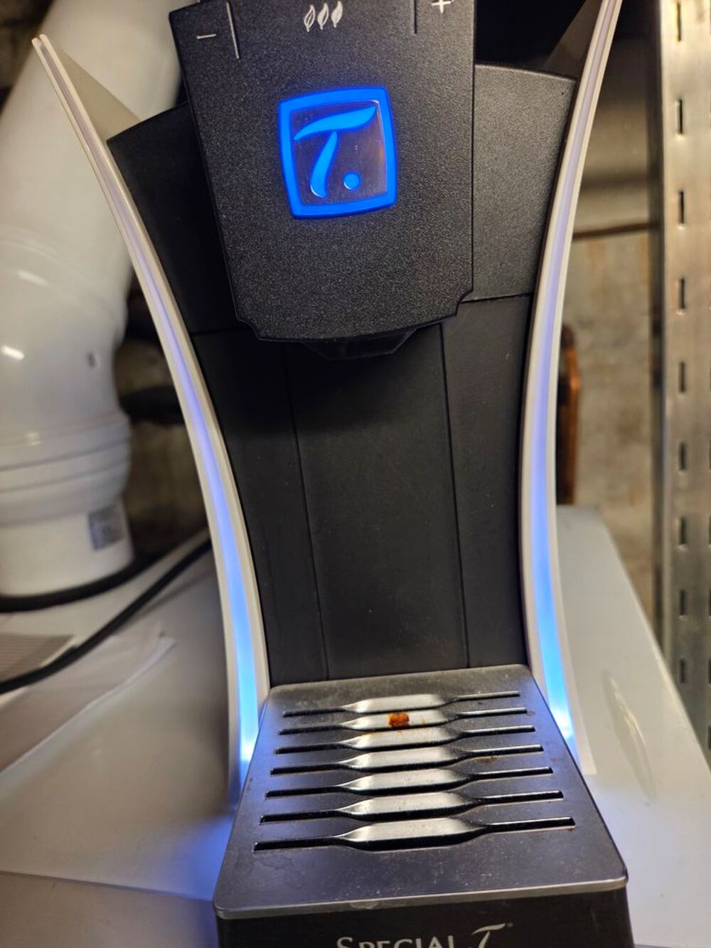 Machine a Th&eacute; Nestl&eacute; capsule Electroménager
