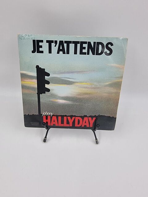 Vinyle 45 tours Johnny Hallyday : Je t'Attends avec fourreau 2 Vulbens (74)