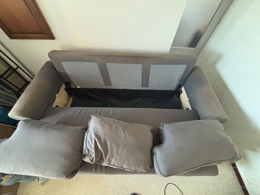 Canap&eacute; convertible gris avec coffre Meubles