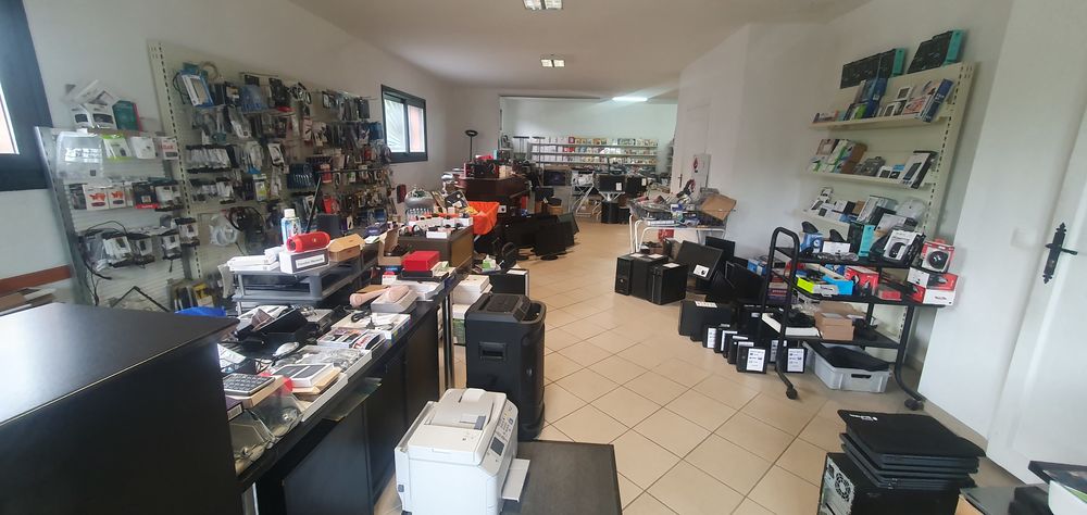 MAT&Eacute;RIEL INFORMATIQUE OUVERT TOUS LES WEEK-END Matériel informatique