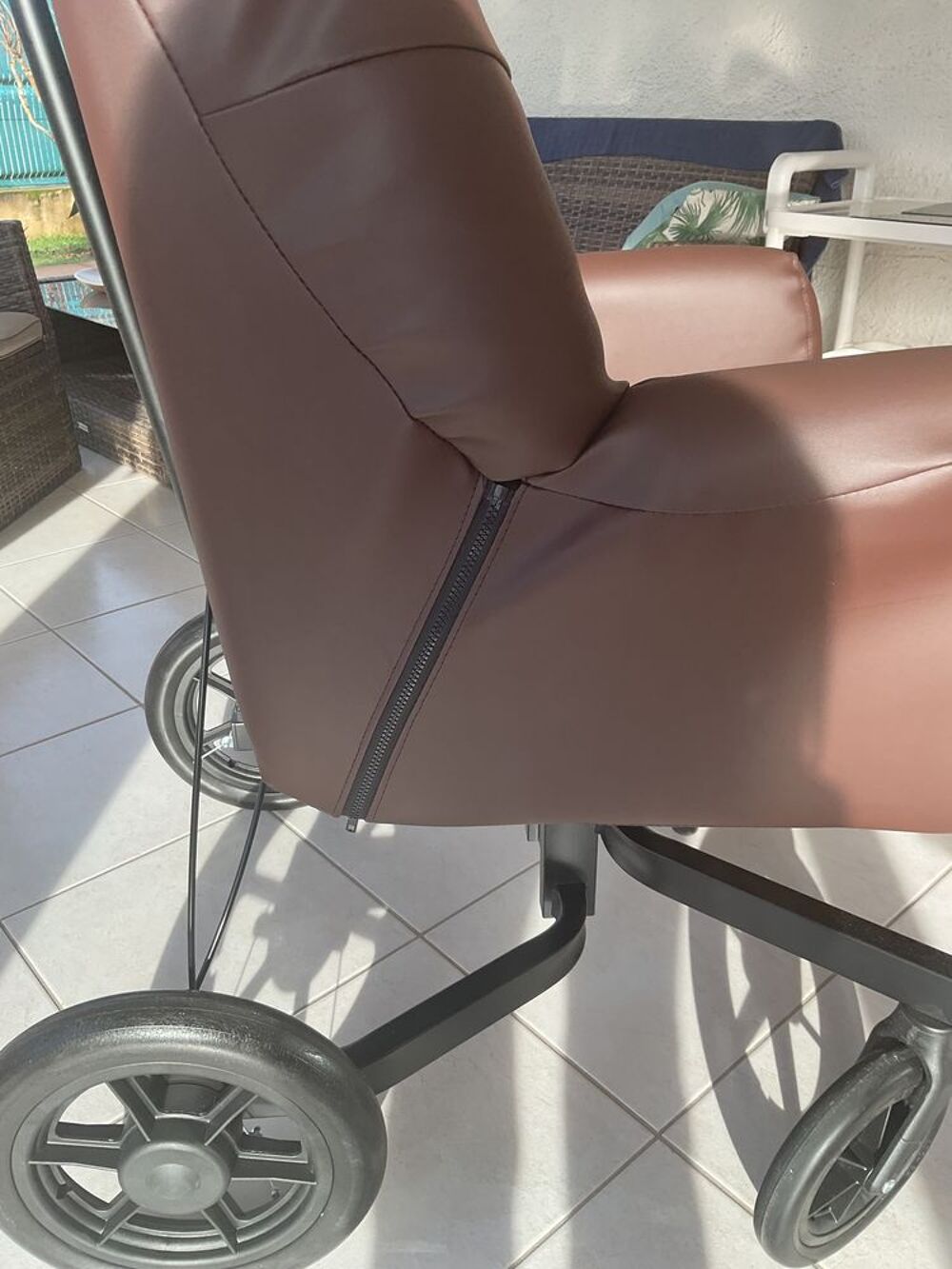 Fauteuil roulant Meubles