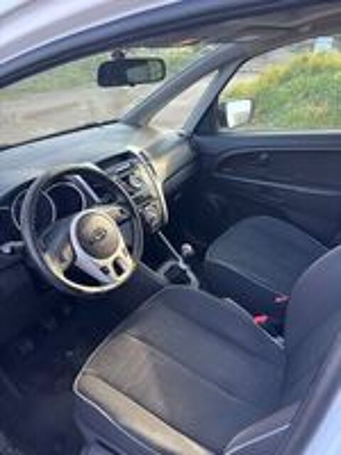 Venga 1.6 CRDi 115 ch Urban Chic 2011 occasion 84300 Cavaillon