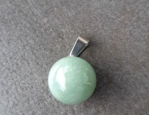 pendentif pierre jade vert clair 4 La Seyne-sur-Mer (83)