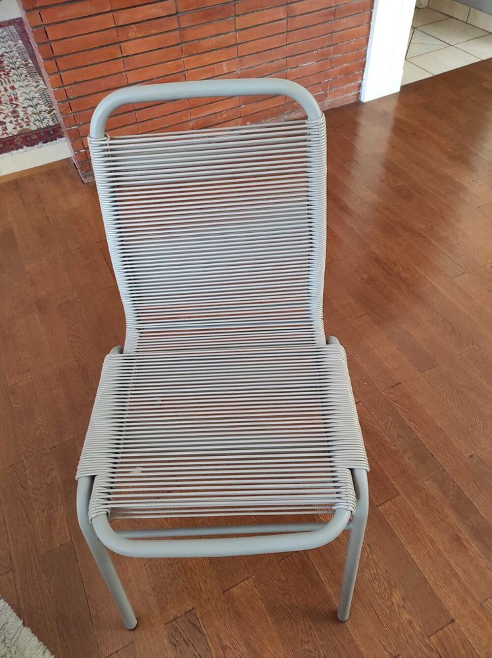 table + chaises Meubles