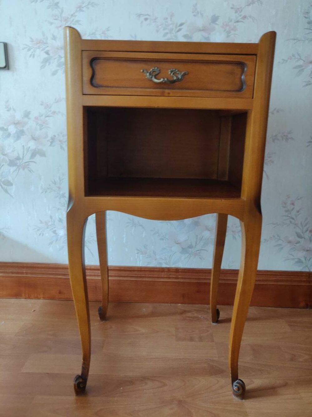 Table de chevet en bois Meubles