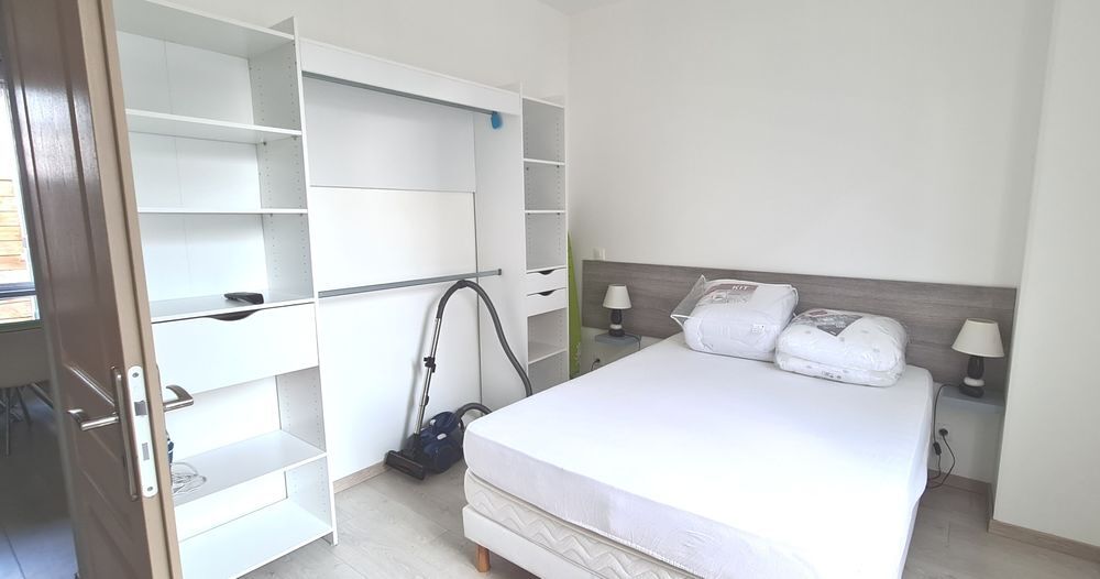 Location Appartement grand  F2   confort  calme  meublé toutes charges comprises Reims