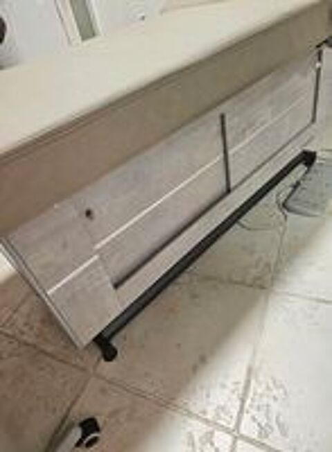   Table de  massage et tabouret 