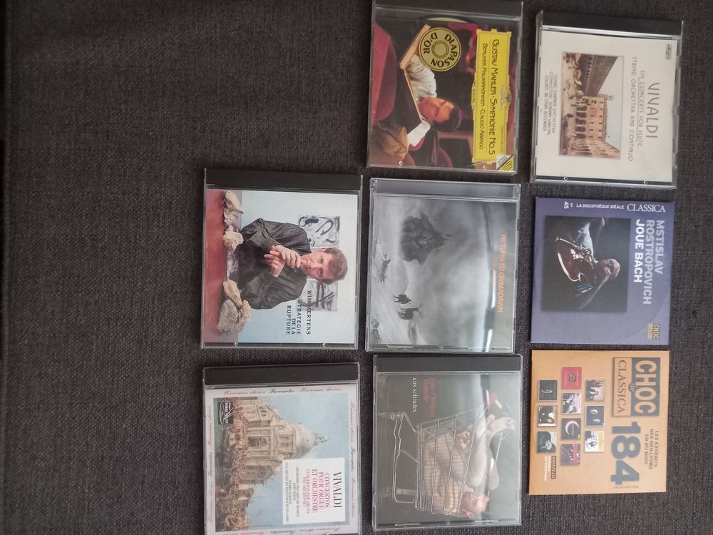 cd classique , vivaldi , gustav malher , bach etc ... CD et vinyles