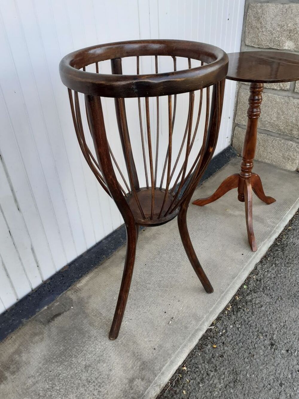 panier &agrave; couture ancien et gu&eacute;ridon
sellette offerte Décoration