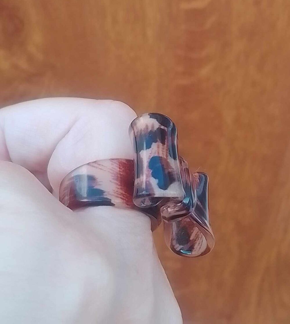 Grosse Bague Fantaisie en Forme de N?ud Coloris " L&eacute;opard " Bijoux et montres