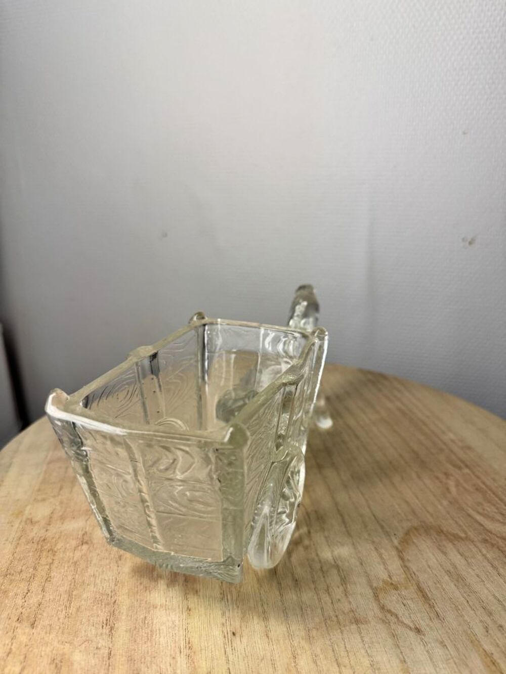 Vide-poche vintage cheval et charrette en verre press&eacute; Décoration