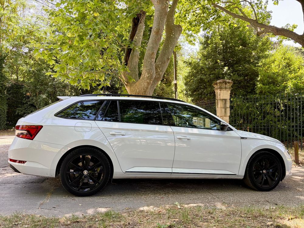 Superb Combi 1.4 TSI PHEV 218 ch DSG6 Sportline 2020 occasion 30132 Caissargues