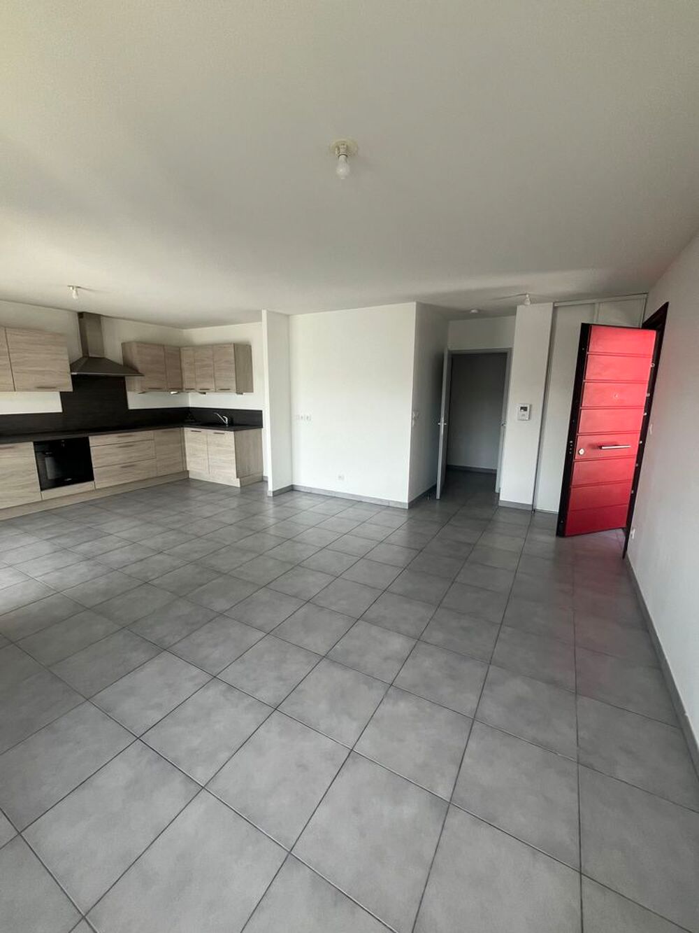 Vente Appartement Rare - Superbe 4 piéces 81m² + Grand garage + Cave Bassens