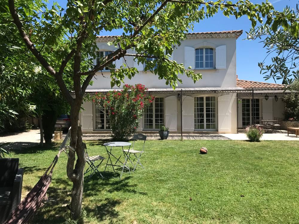 Vente Villa Maison Bastide avec jardin arboré 600 m² piscinable - Lirac Lirac