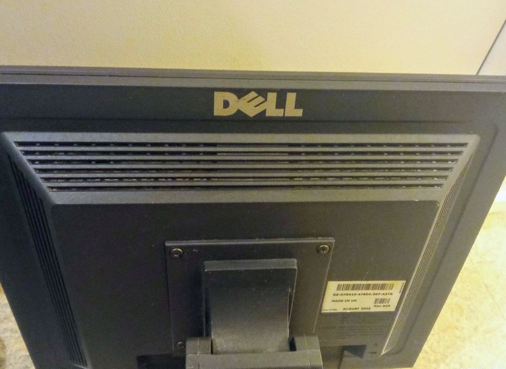 &Eacute;cran PC bureau Dell 35 x 27 cm. Matériel informatique