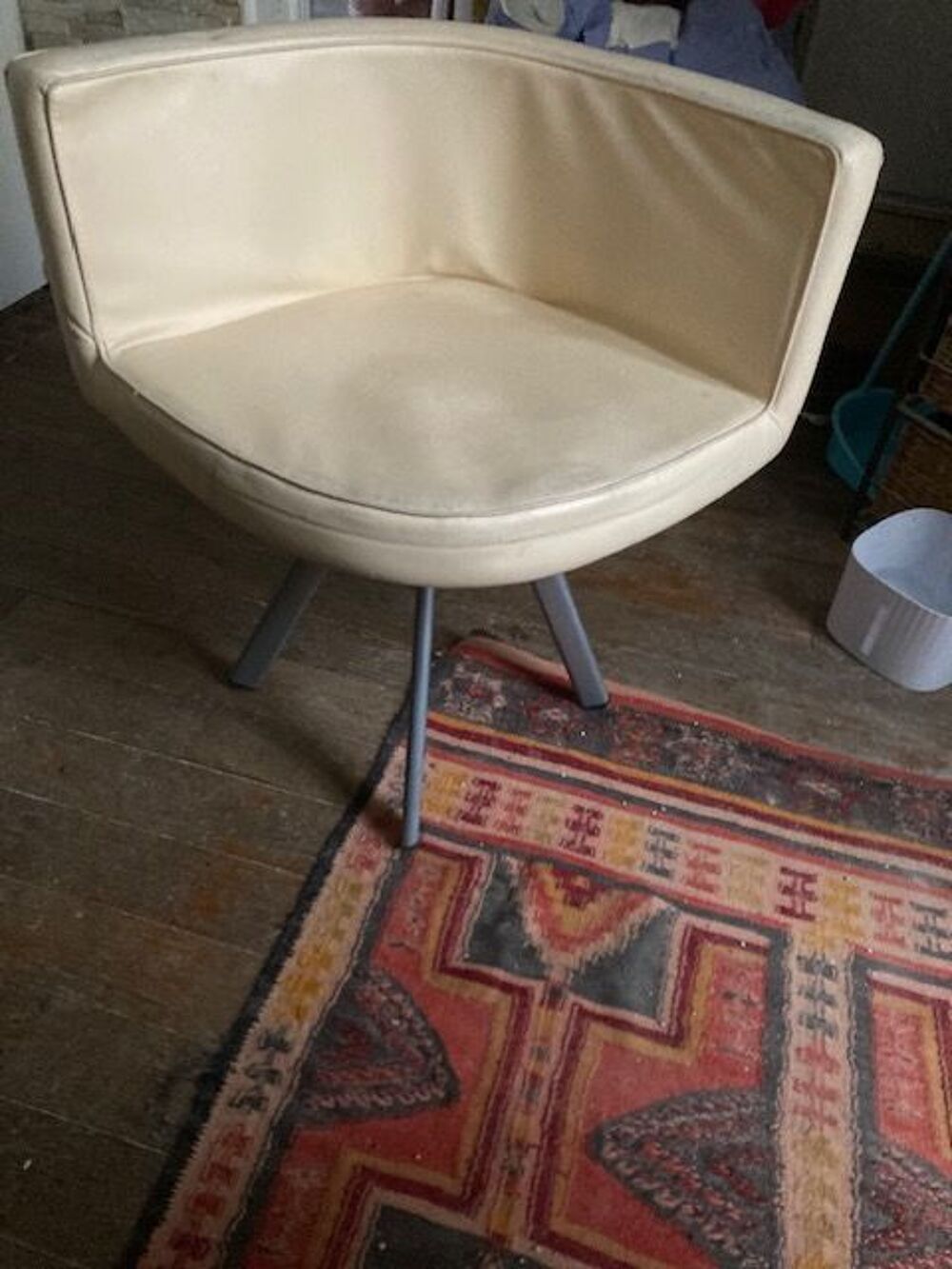 LOT DE 4 FAUTEUILS Meubles