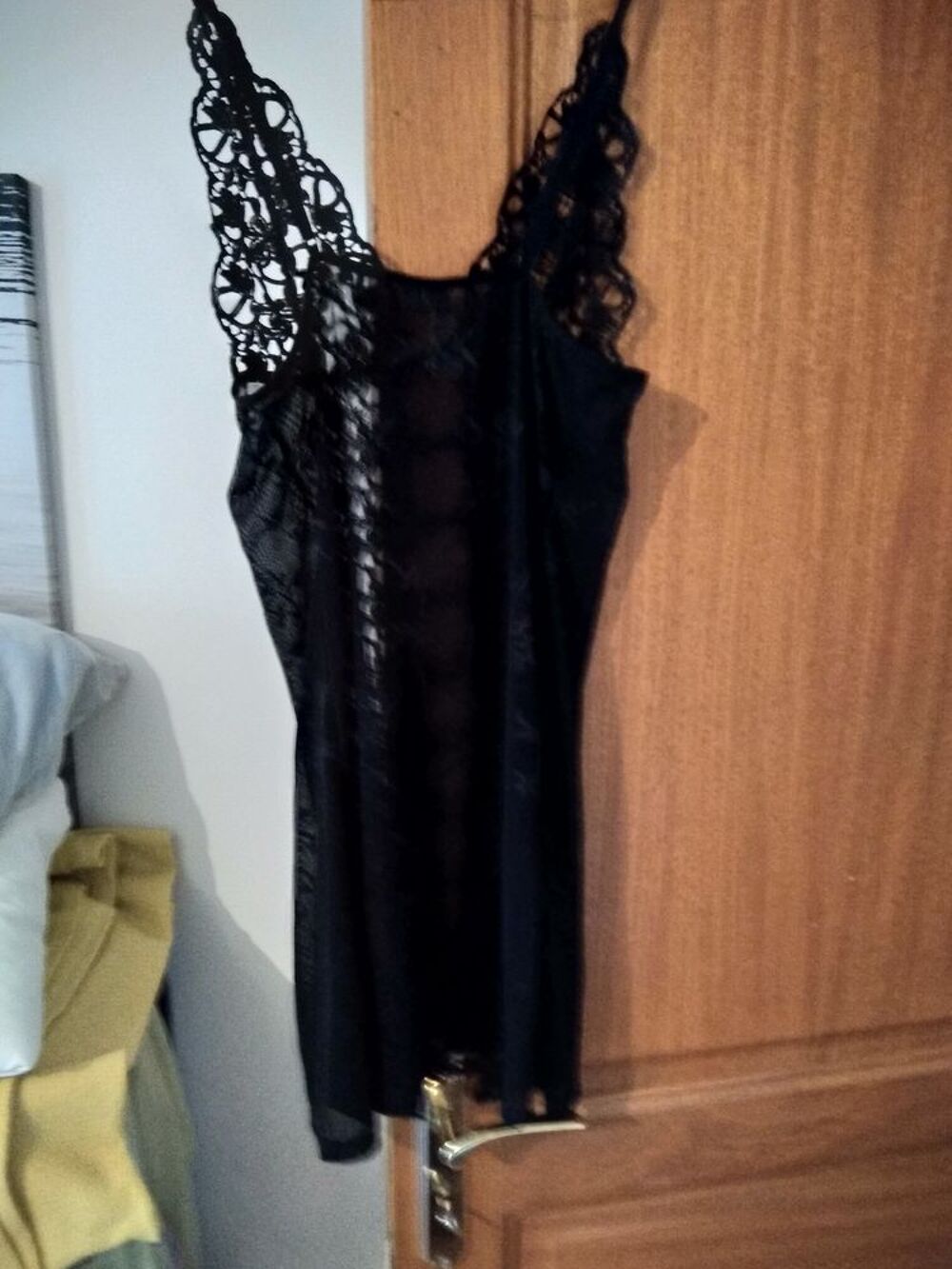 Nuisette noire Vêtements