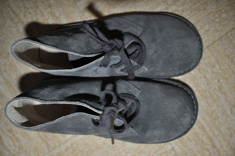 Chaussures grises DPAM neuves taille 33 comme neuves Chaussures enfants