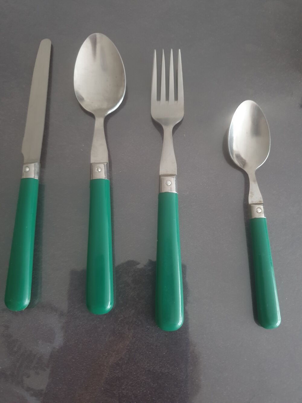 Set de Couverts avec Poign&eacute;es Vertes Cuisine
