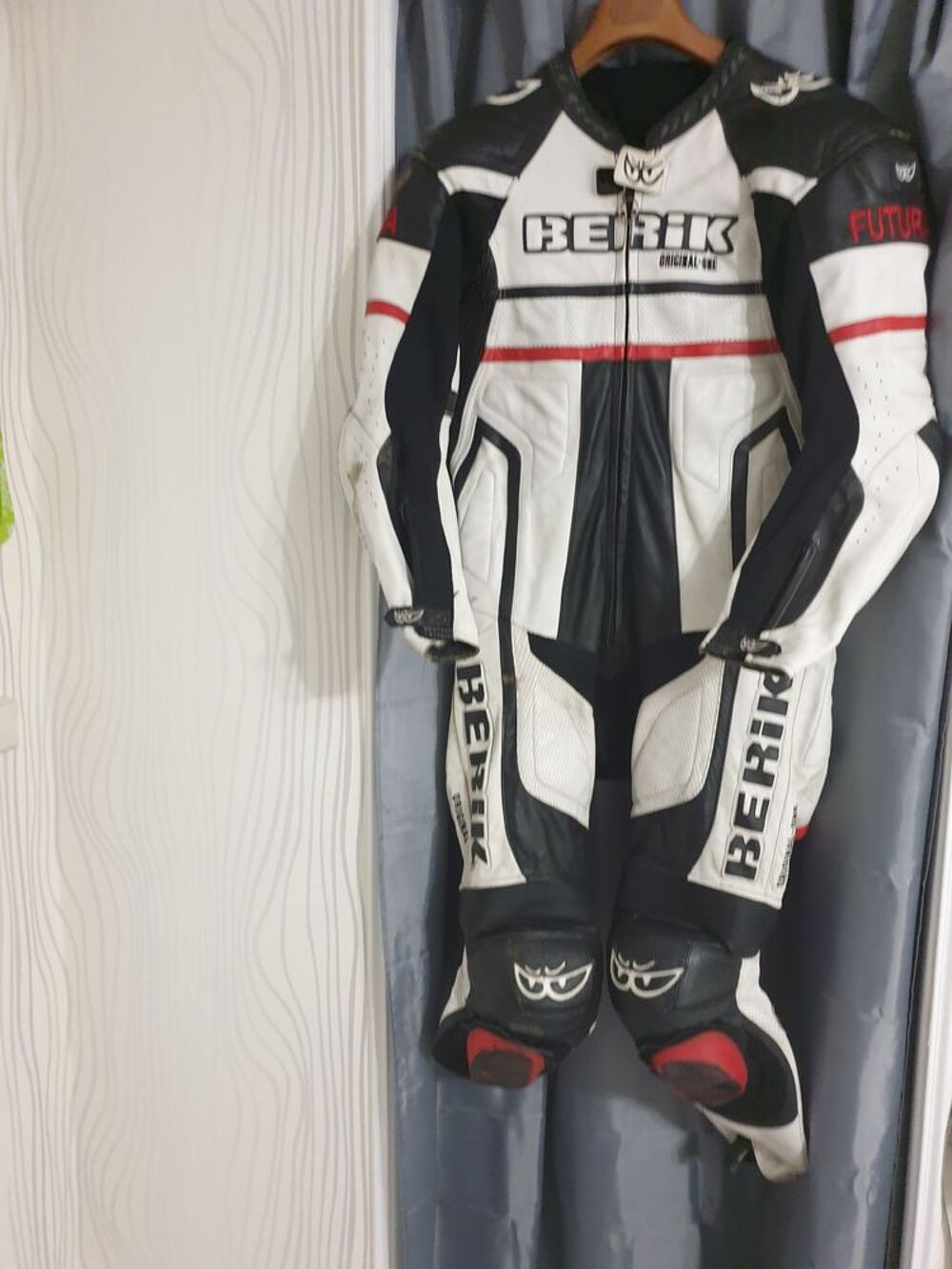 combinaison cuir moto marque BERIK Vêtements
