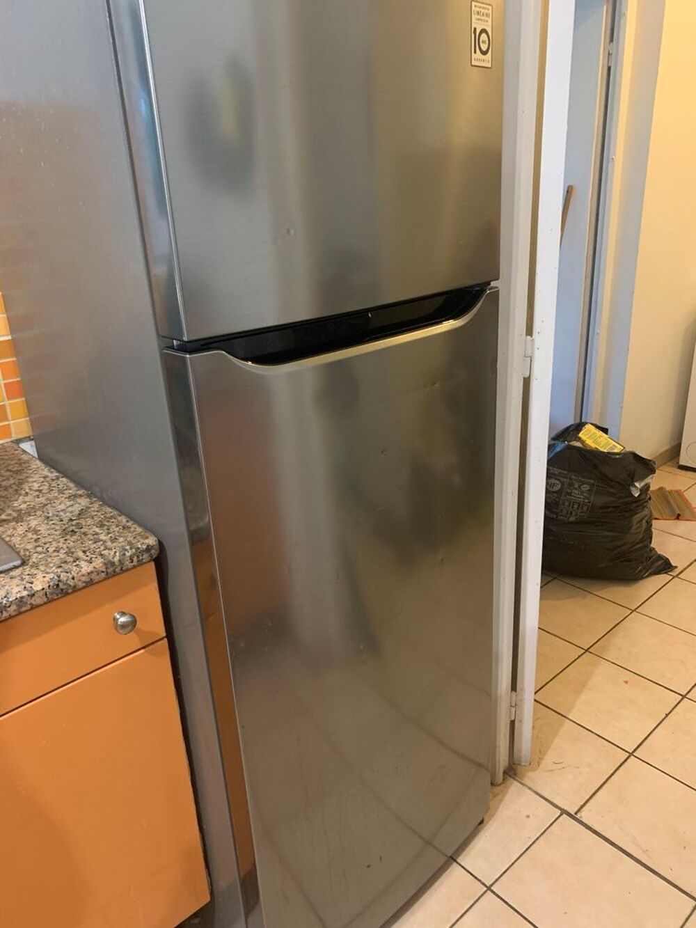 Vd r&eacute;frig&eacute;rateur cong&eacute;lateur marque LG Electroménager