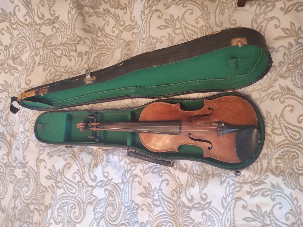 Violon enfant a restaurer Instruments de musique