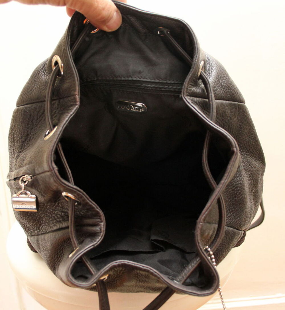 Sac &agrave; dos cuir chocolat LA BAGAGERIE Maroquinerie