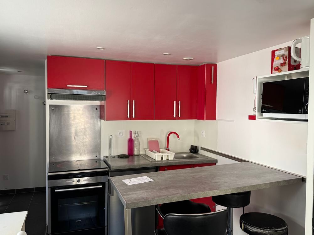 Location Maison Description : Meublé 19m2 bien entretenu, refait à neuf aout Le mans