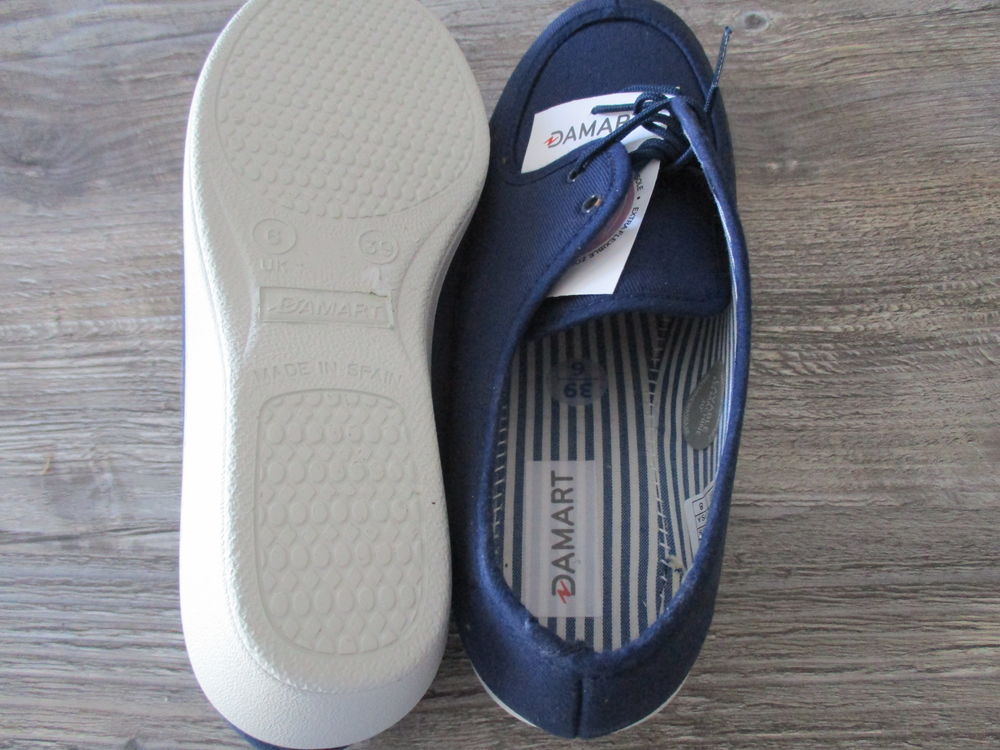 Chaussures femme NEUVE en toile pieds sensibles point.39 Chaussures
